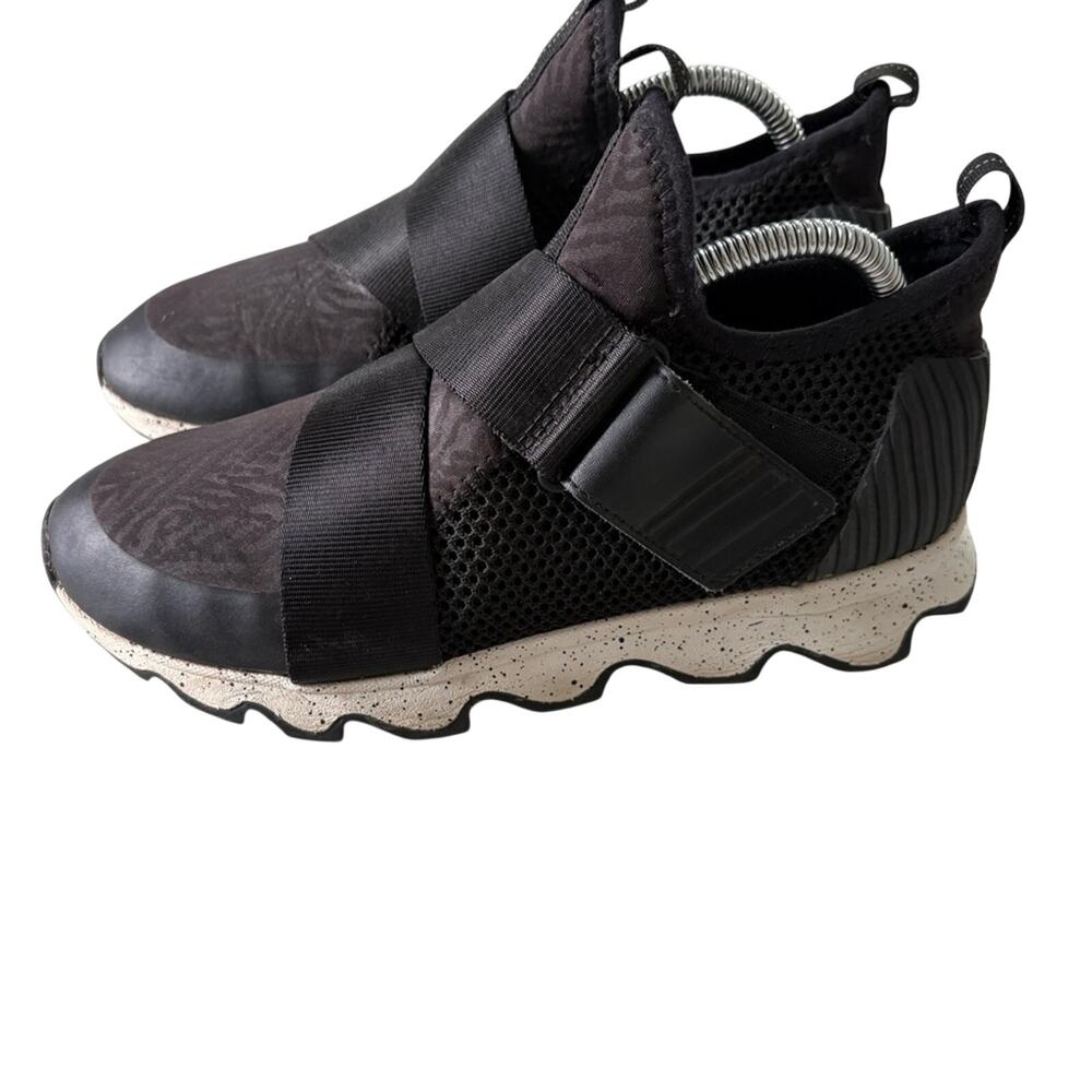 Sorel Women's Kinetic Sneak size 8.5